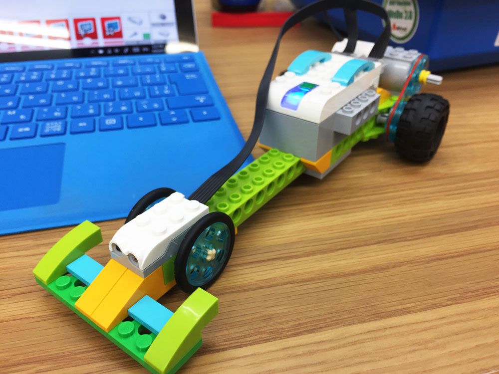 【小学生のプログラミング】LEGO WeDo2.0で前に進むロボットを作る